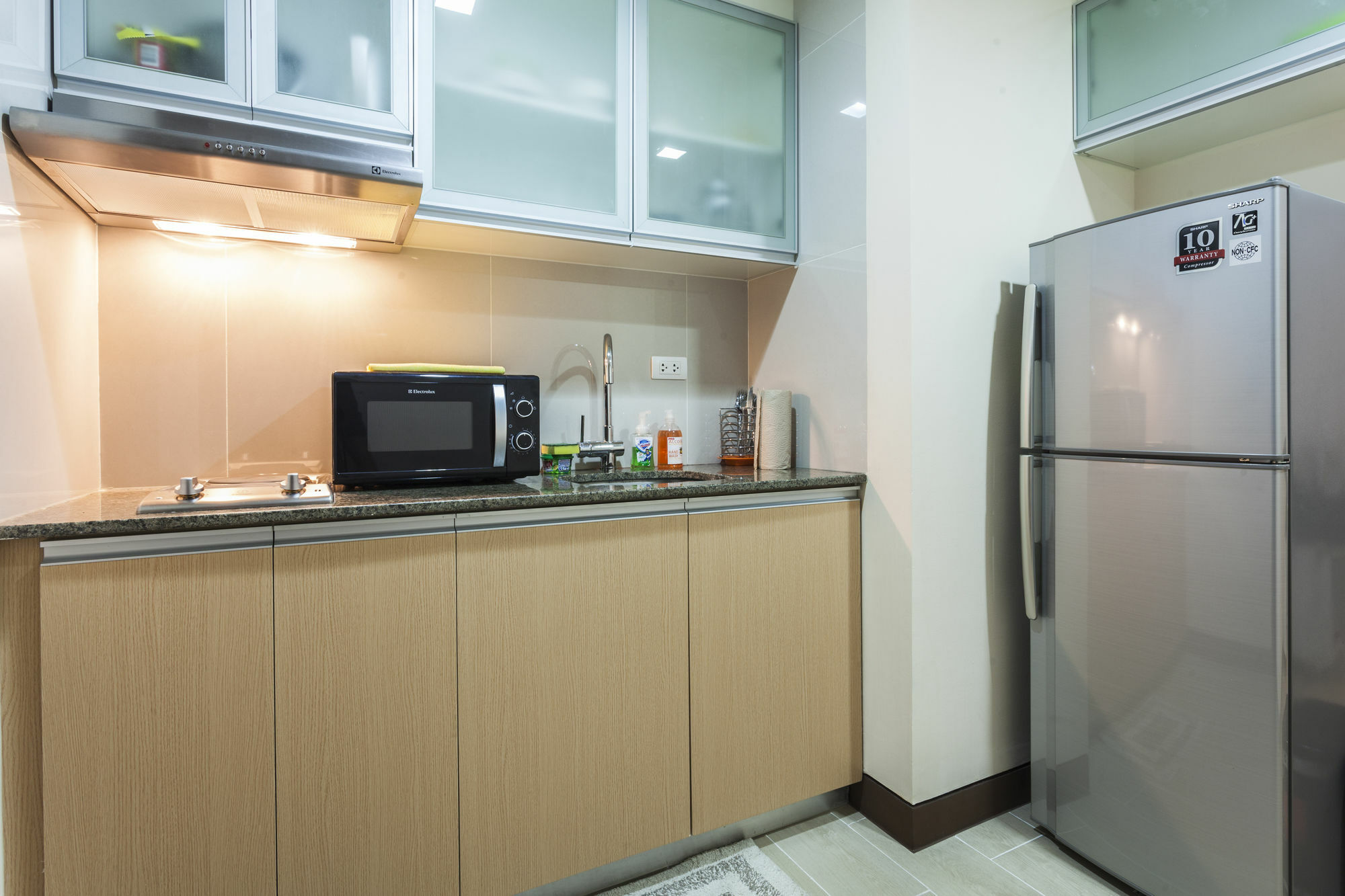 Csuites At Two Central Residences Makati City Exterior foto